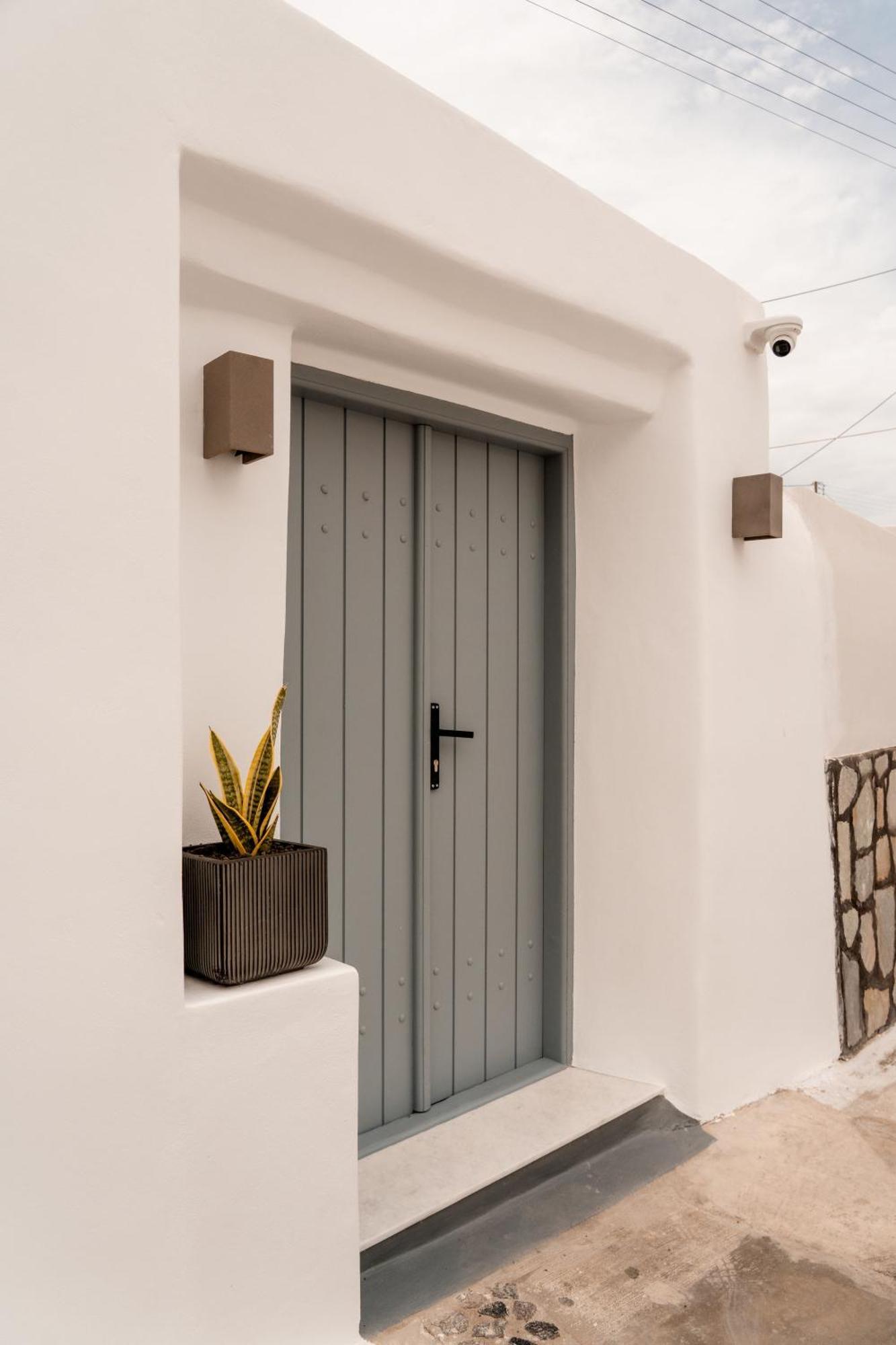 Villa Karterados Suites *