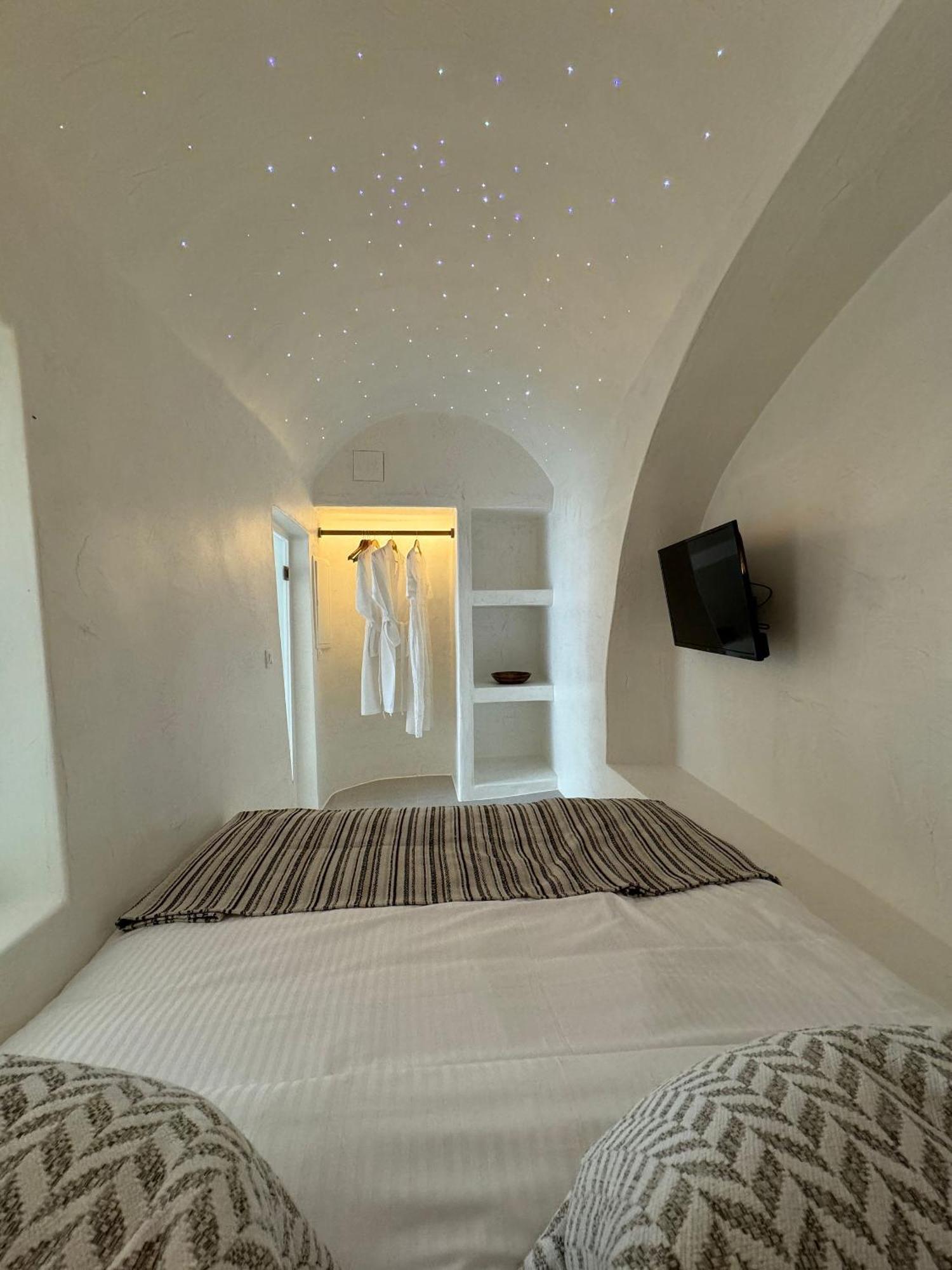 Villa Karterados Suites *